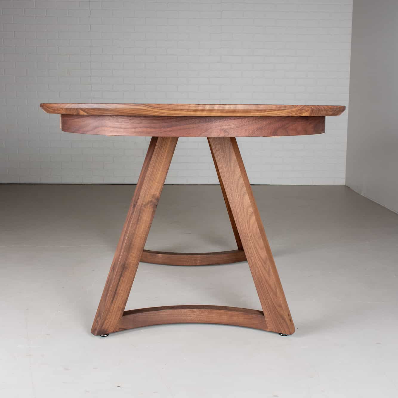 Murray Oval Extendable Table - Image 3