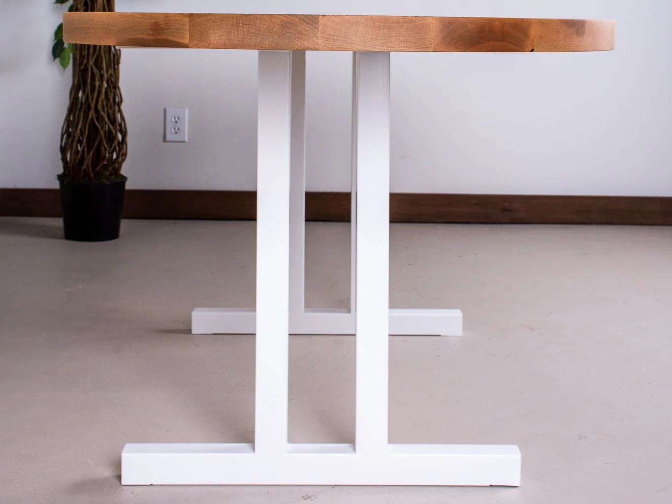 Sable Oval Wood Dining Table - Image 4